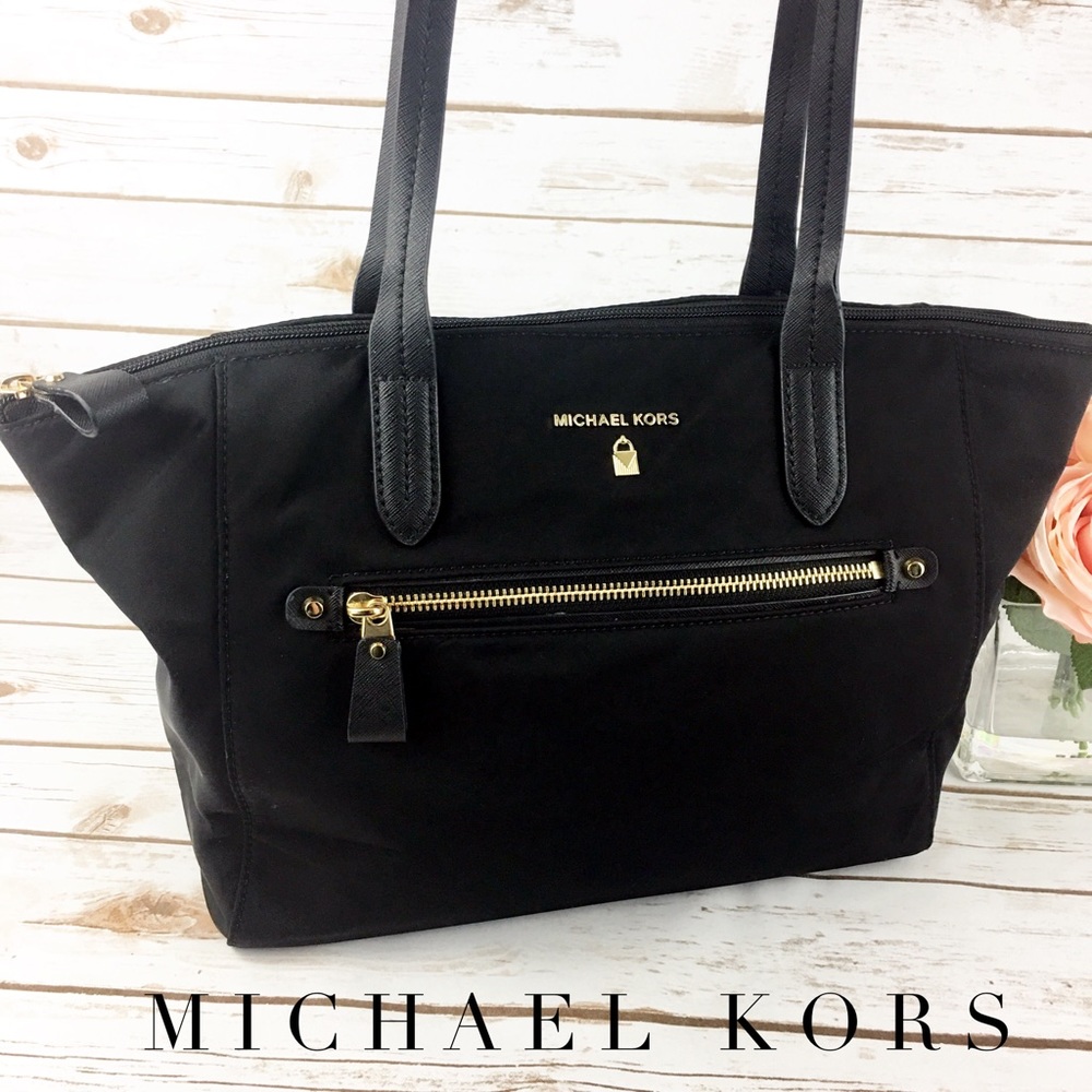 Michael Kors  Kelsey Medium Nylon Tote